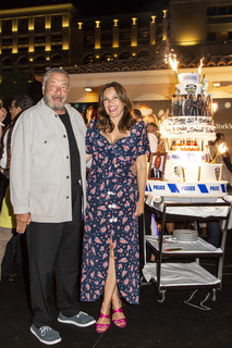 Mariska Hargitay feet photo thumbnail