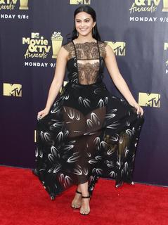 Camila Mendes feet photo thumbnail
