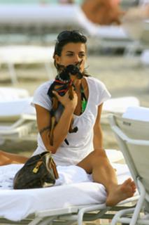 Elisabetta Canalis feet photo thumbnail
