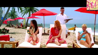 Lucy Liu feet photo thumbnail