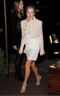 Naomi Watts feet photo thumbnail