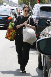 Rooney Mara feet photo thumbnail