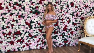 Charly Jordan feet photo thumbnail