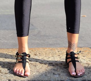 Melissa Satta feet photo thumbnail