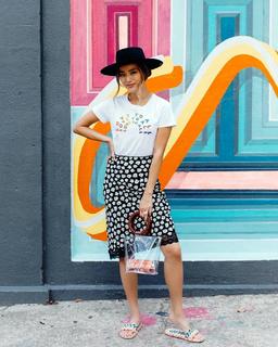 Jamie Chung feet photo thumbnail