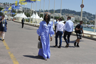 Naomi Campbell feet photo thumbnail