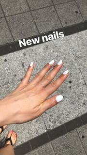 Emma Lovett feet photo thumbnail