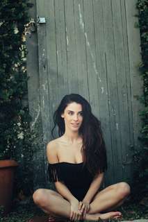 Jessica Lowndes feet photo thumbnail