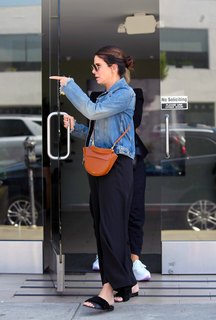 Sandra Bullock feet photo thumbnail