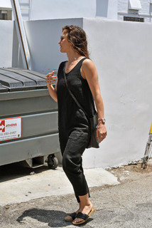 Minka Kelly feet photo thumbnail