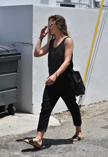 Minka Kelly feet photo thumbnail
