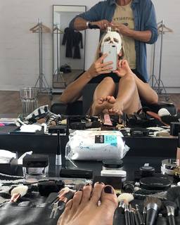 Barbara Schöneberger feet photo thumbnail
