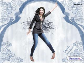 Deepika Padukone feet photo thumbnail