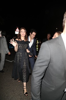 Olga Kurylenko feet photo thumbnail
