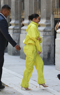 Kylie Jenner feet photo thumbnail