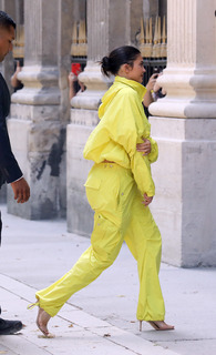 Kylie Jenner feet photo thumbnail