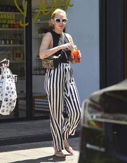 Rumer Willis feet photo thumbnail