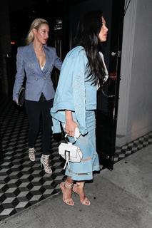 Nicole Scherzinger feet photo thumbnail