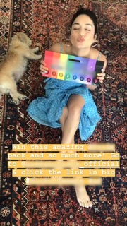 Vanessa Hudgens feet photo thumbnail