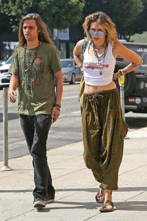 Paris Jackson feet photo thumbnail