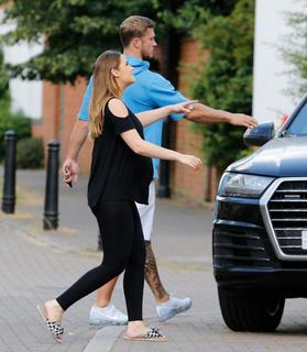 Jacqueline Jossa feet photo thumbnail