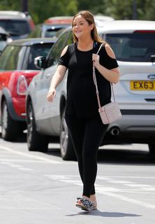 Jacqueline Jossa feet photo thumbnail