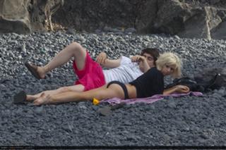 Lady Gaga feet photo thumbnail