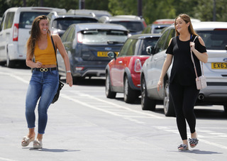 Jacqueline Jossa feet photo thumbnail