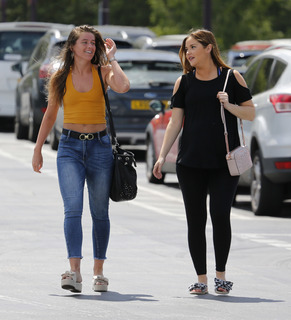 Jacqueline Jossa feet photo thumbnail