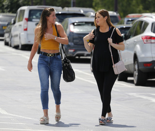 Jacqueline Jossa feet photo thumbnail