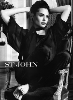 Angelina Jolie feet photo thumbnail