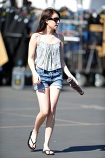 Emma Roberts feet photo 1