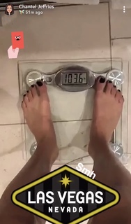 Chantel Jeffries feet photo thumbnail