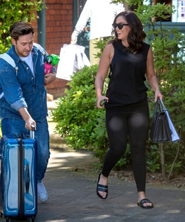 Vicky Pattison feet photo thumbnail