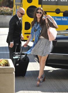 Emmy Rossum feet photo thumbnail
