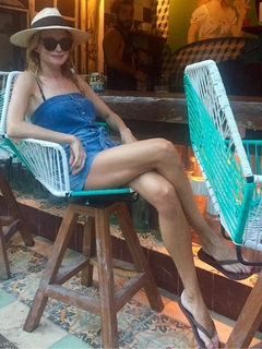 Heather Graham feet photo thumbnail
