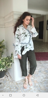 Dia Mirza feet photo thumbnail