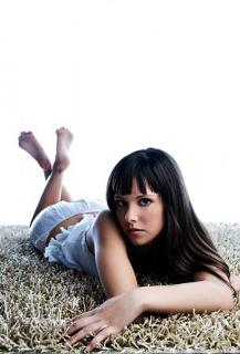Cristina Pedroche feet photo thumbnail