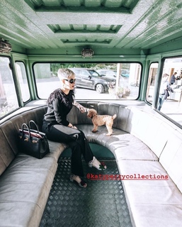 Katy Perry feet photo thumbnail