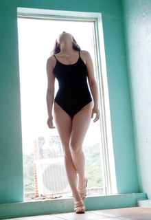 Ai Shinozaki feet photo thumbnail