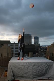 Jennette McCurdy feet photo thumbnail