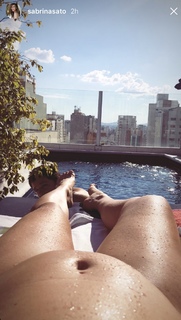Sabrina Sato feet photo thumbnail