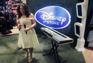 Jordin Sparks feet photo thumbnail