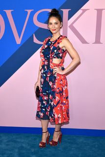 Olivia Munn feet photo thumbnail