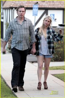 Jessica Simpson feet photo thumbnail