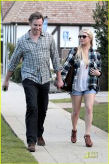 Jessica Simpson feet photo thumbnail