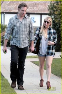 Jessica Simpson feet photo thumbnail