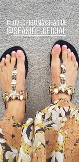Cristina Ferreira feet photo thumbnail