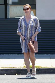 Amy Adams feet photo thumbnail