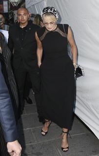 Sharon Stone feet photo thumbnail